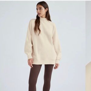 Aritzia Mockneck oversized sweatshirt in Black